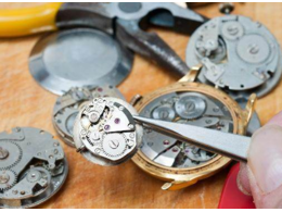 手表加工的精密零部件是最有价值的，其cnc加工中心也无法完全替代它的的工艺精密加工